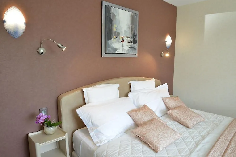 Cit'Hotel Logis De Brou, Bourg En Bresse Bourg-en-Bresse