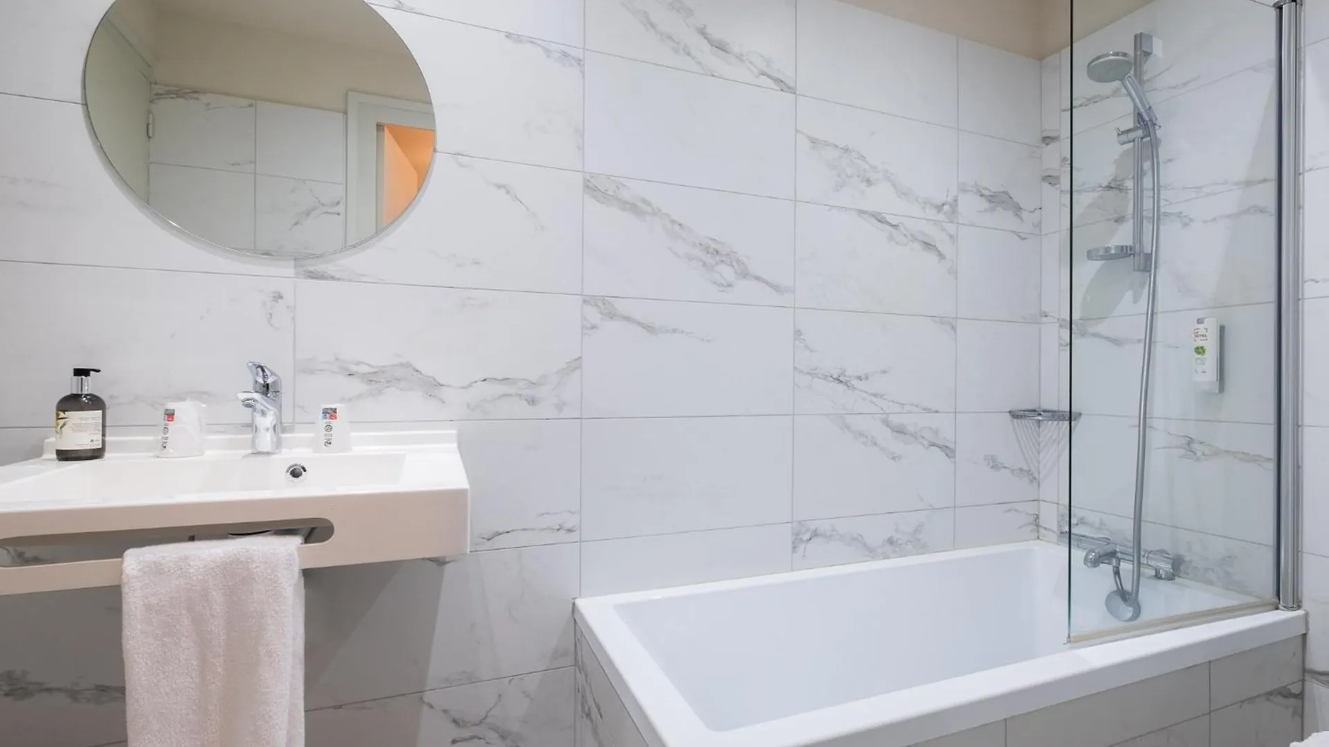Cit'Hotel Logis De Brou, Bourg En Bresse 3*, Bourg-en-Bresse